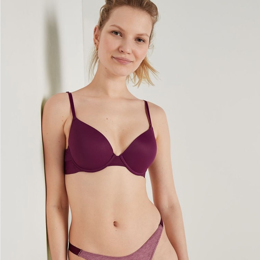 wear everywhere bra from VS PINK